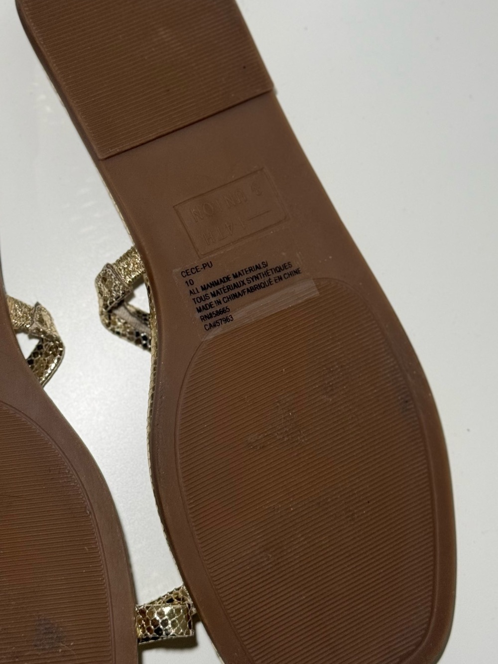 New ! Gold Metallic Toe-Loop Slide Sandals for Women Size 10 Cece 14th & Union - Picture 4 of 4
